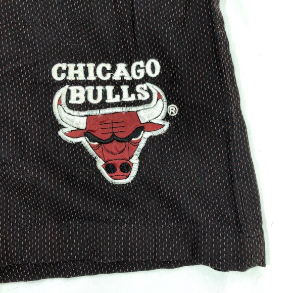 VINTAGE CHICAGO BULL STARTER SHORTS NBA BASKETBALL RED BLACK 90s RARE LARGE - Picture 2 of 12